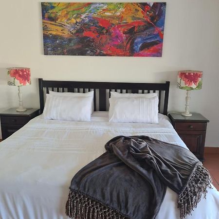 Indaba Manor On 413 Owen Ellis Dr Hotel Port Edward Exterior foto